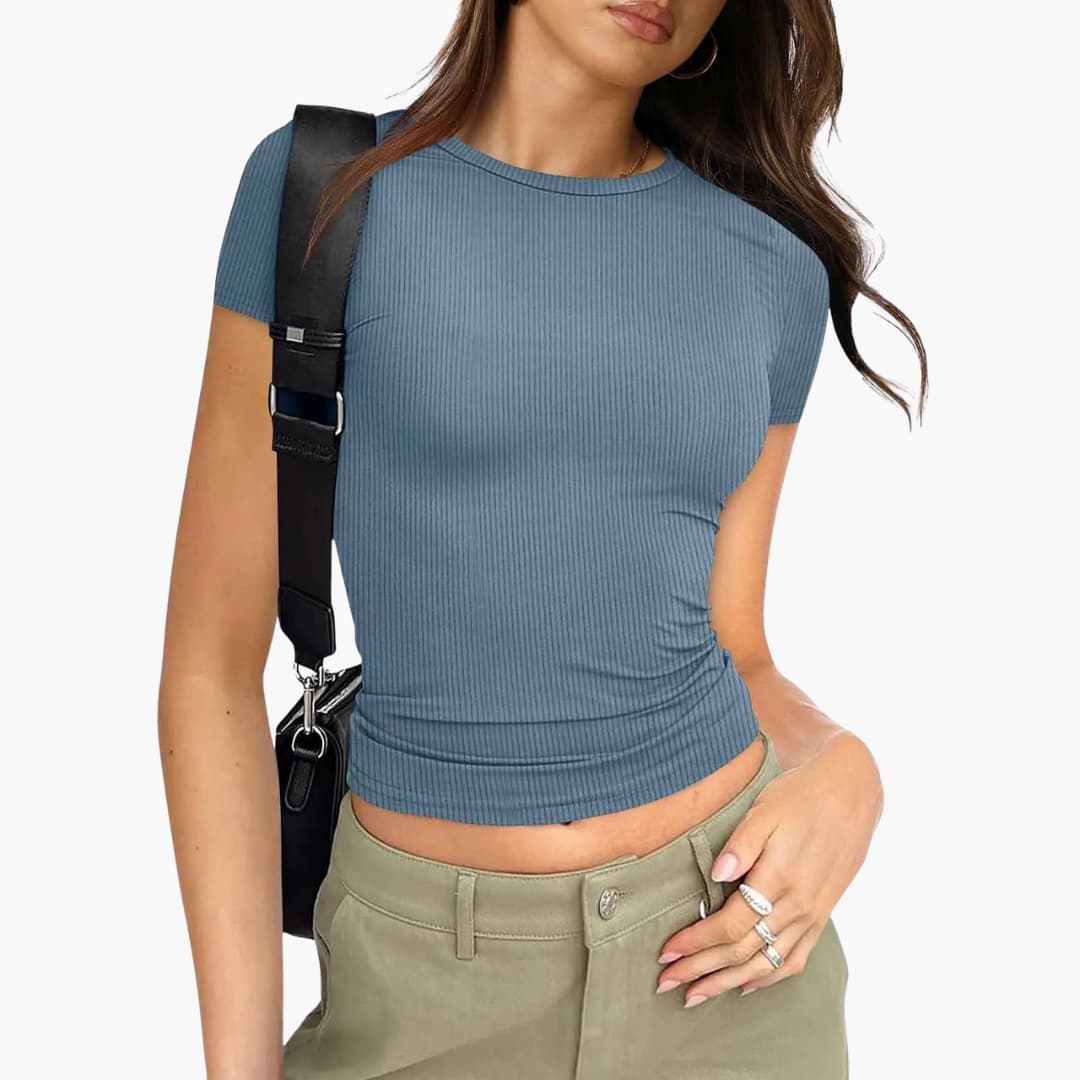 Women’s Cropped T-shirt with Ribbed Texture and Slim Fit