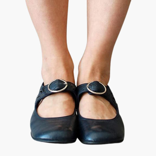 Women’s Closed Toe Sandals with Buckle Strap