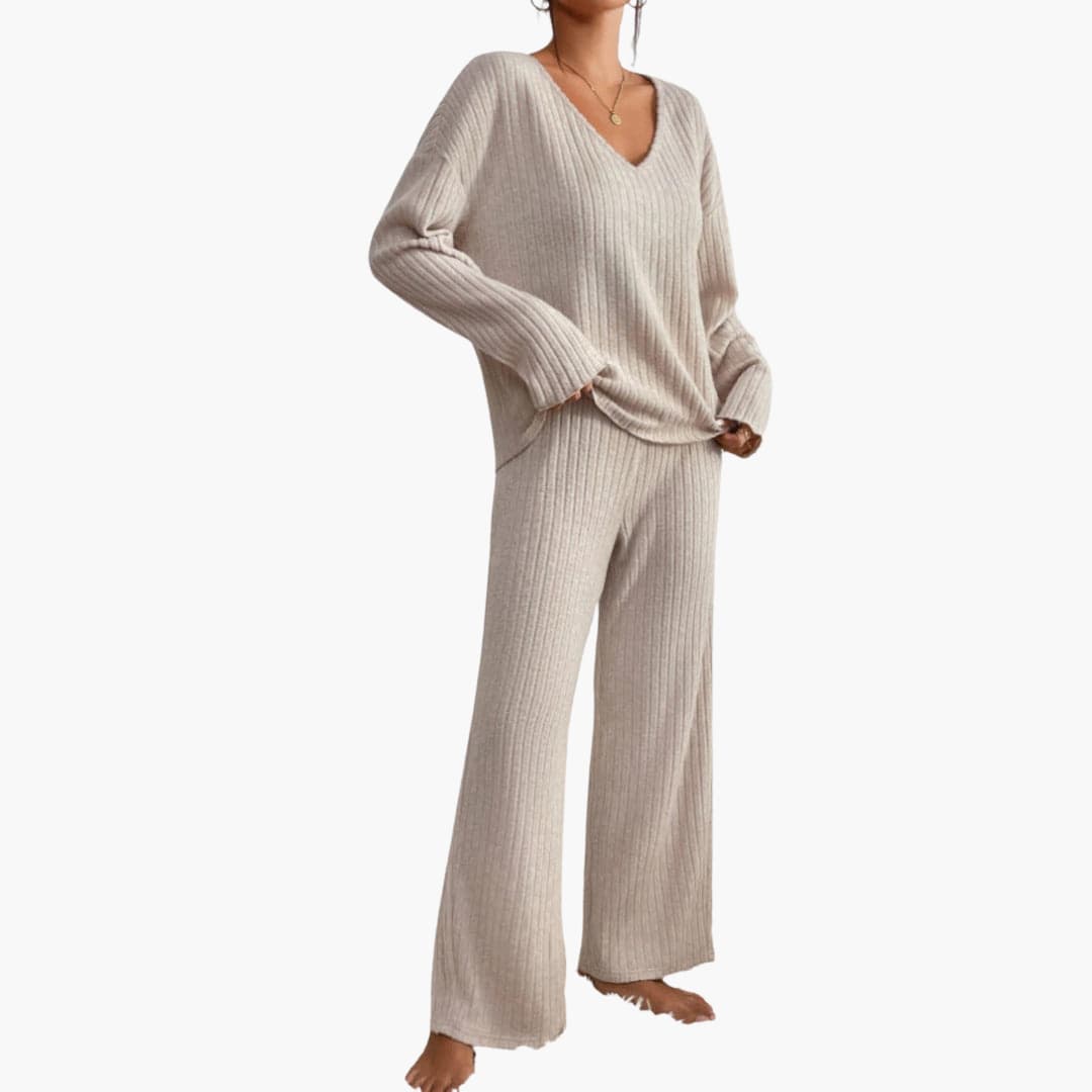 Elegant Ribbed Knit Lounge Set