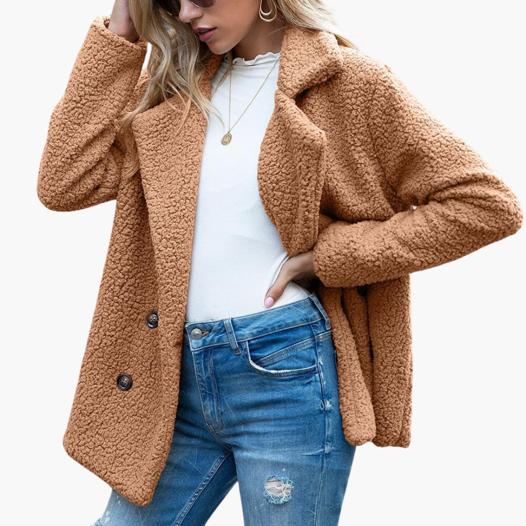 Women’s Oversized Faux Fur Jacket with Lapel Collar and Relaxed Fit