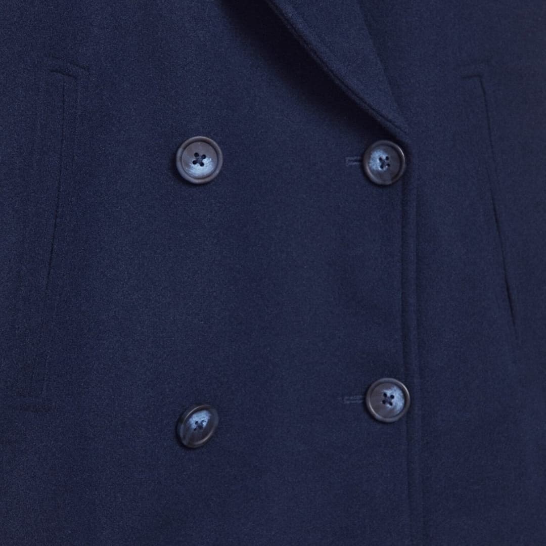 Women’s cropped jacket with double-breasted front and wide lapels