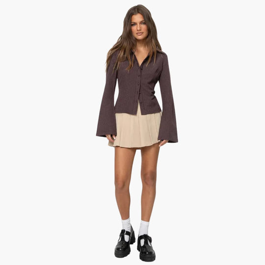 Women’s Button-Front Blouse with Collar and Flared Sleeves