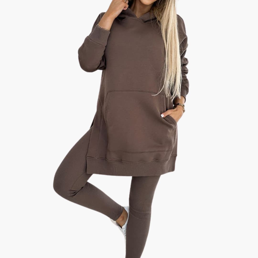Women’s two-piece set with hood and leggings