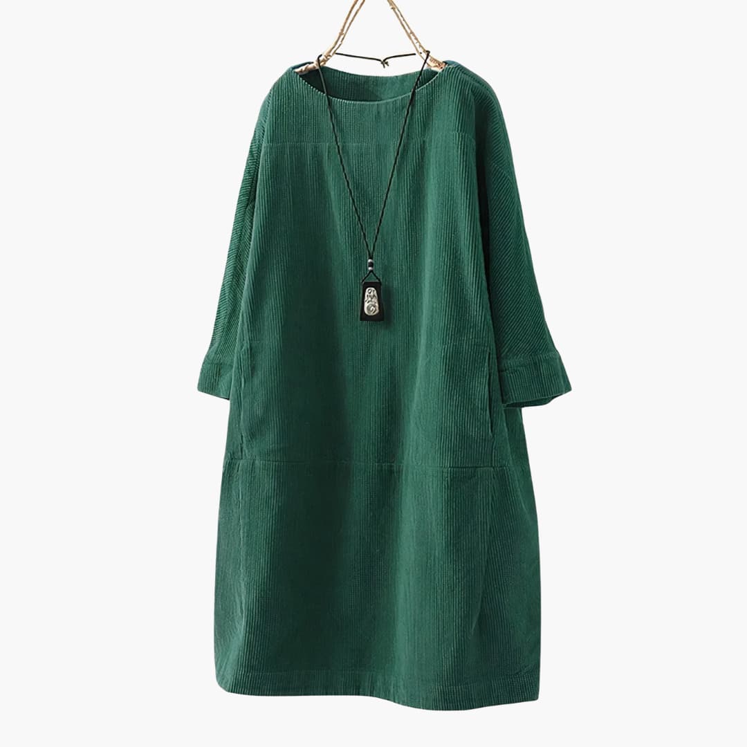 Women’s tunic dress with crew neckline and patch pockets