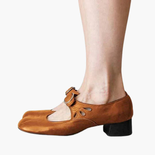 Women’s Closed Toe Sandals with Buckle Strap