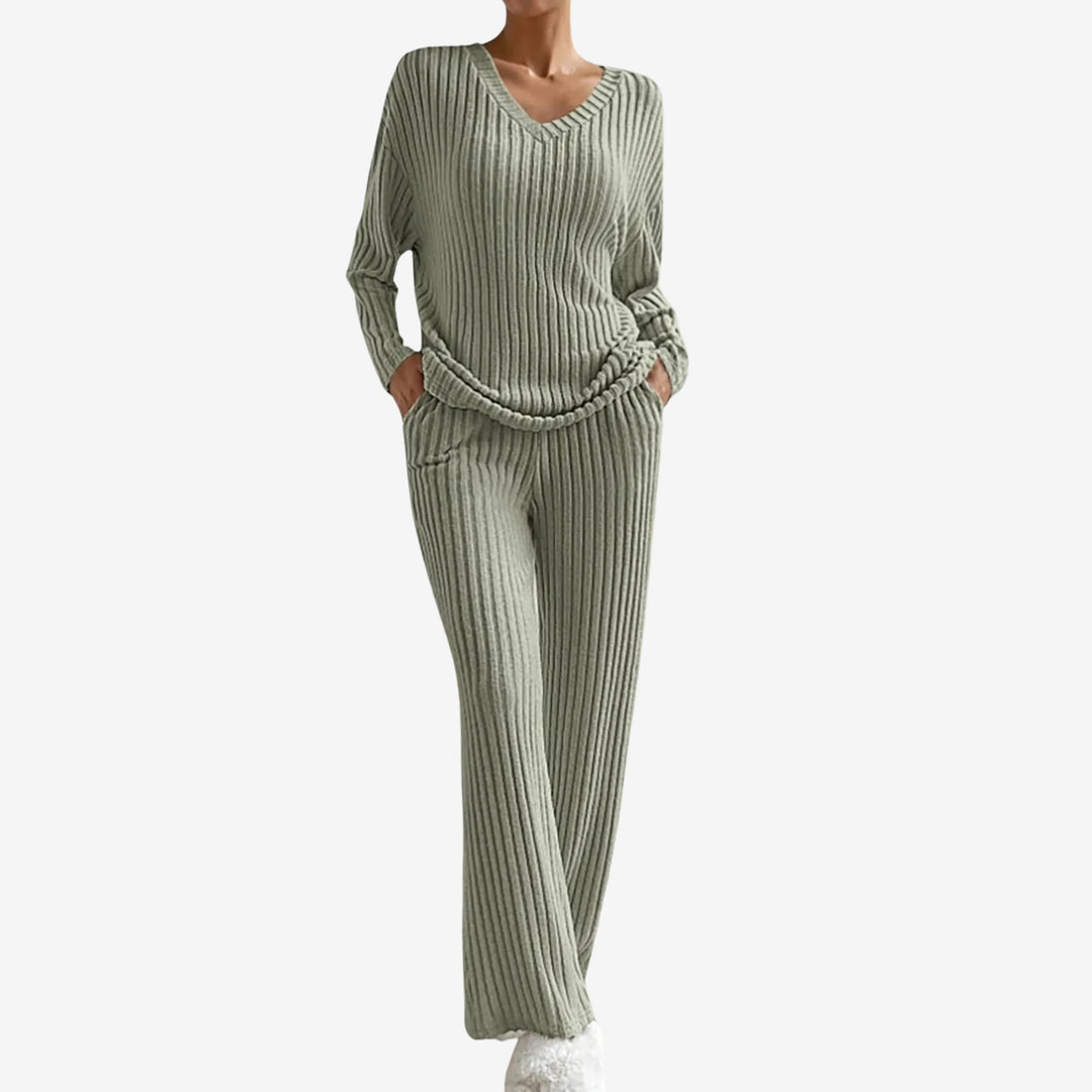 Women’s Ribbed Two-Piece Lounge Set with Long Sleeve Top and Trousers