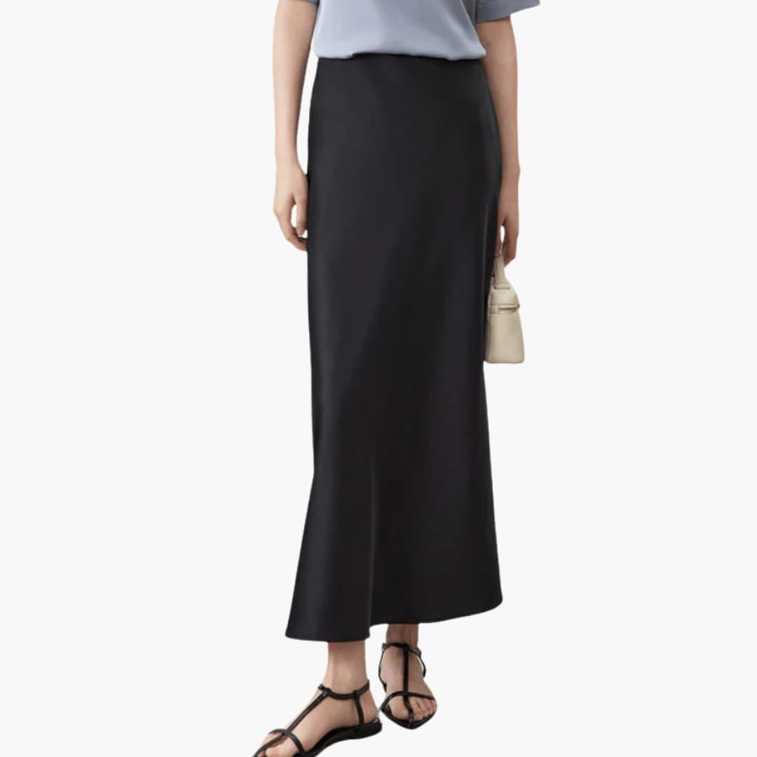 Women’s Midi Skirt with High-Waisted Cut and Flowing Silhouette
