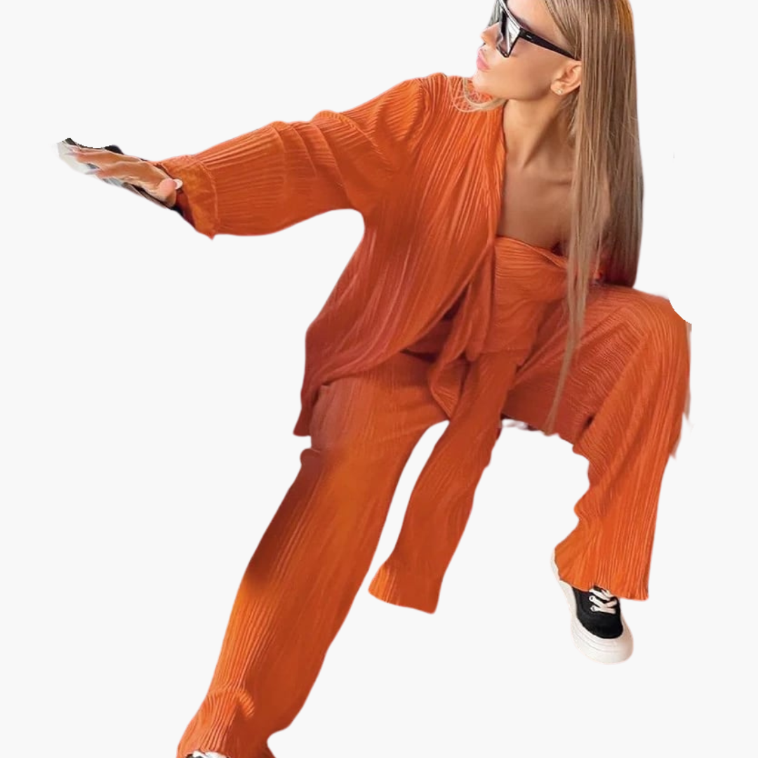 Women’s two-piece set with pleated top and trousers