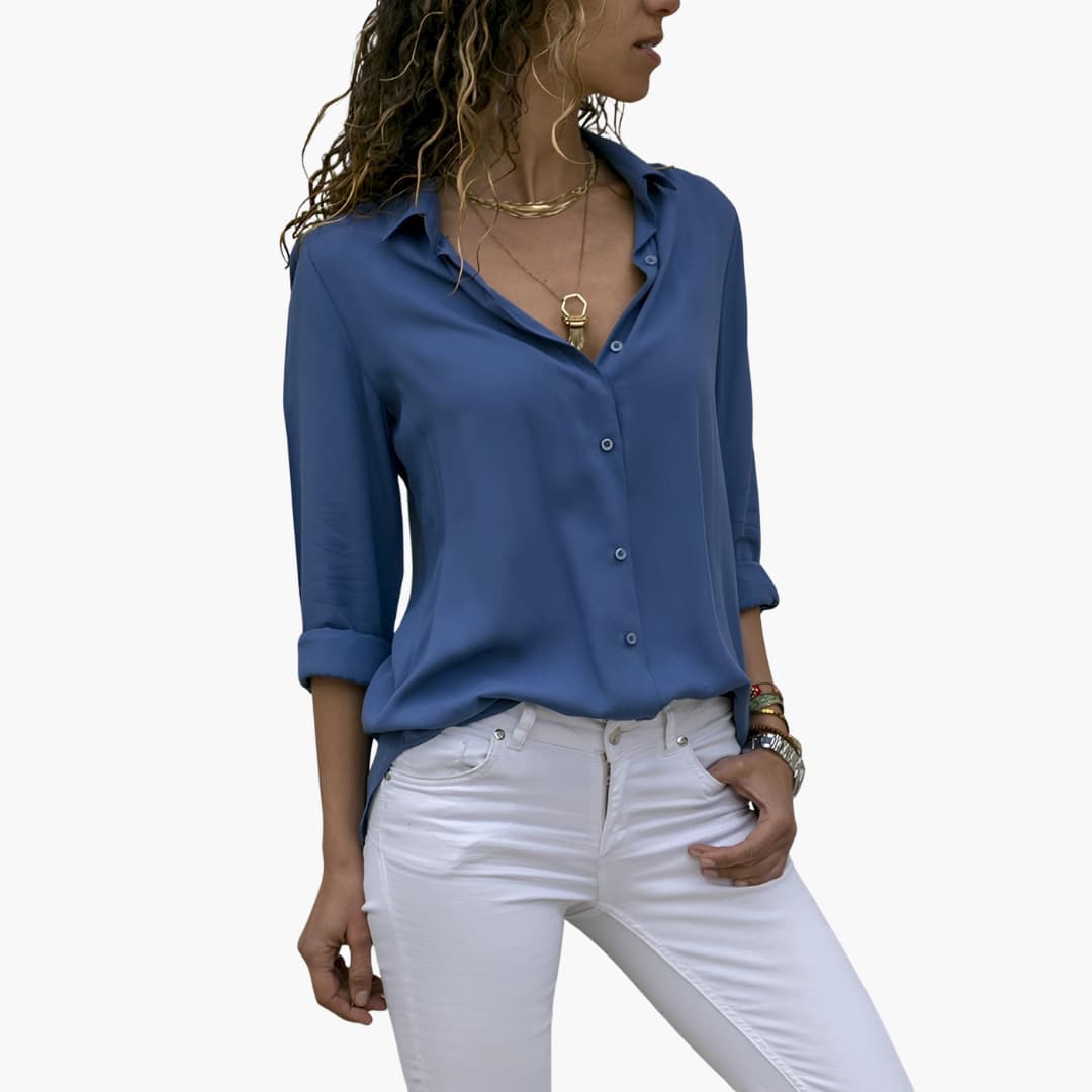 Women’s blouse with collar and button fastening