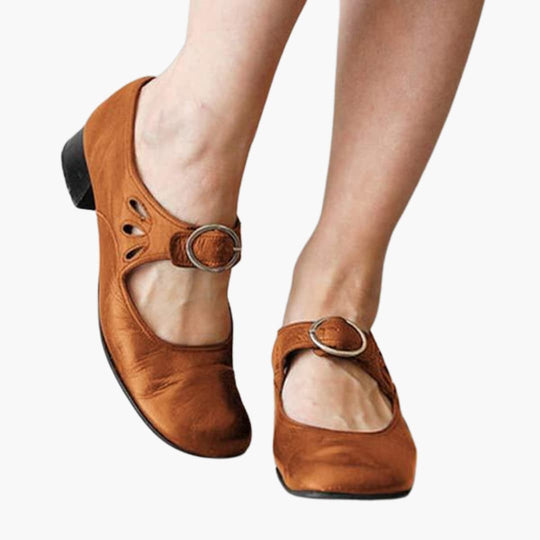 Women’s Closed Toe Sandals with Buckle Strap