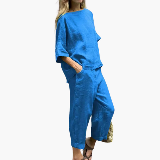 Women’s Two-Piece Set with Relaxed Top and Cropped Trousers