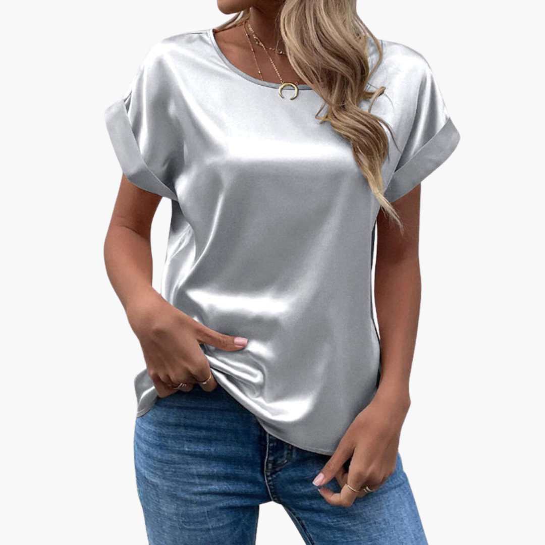 Women’s Short-Sleeve Top with Relaxed Fit