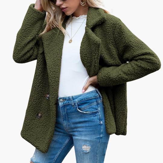 Women’s Oversized Faux Fur Jacket with Lapel Collar and Relaxed Fit