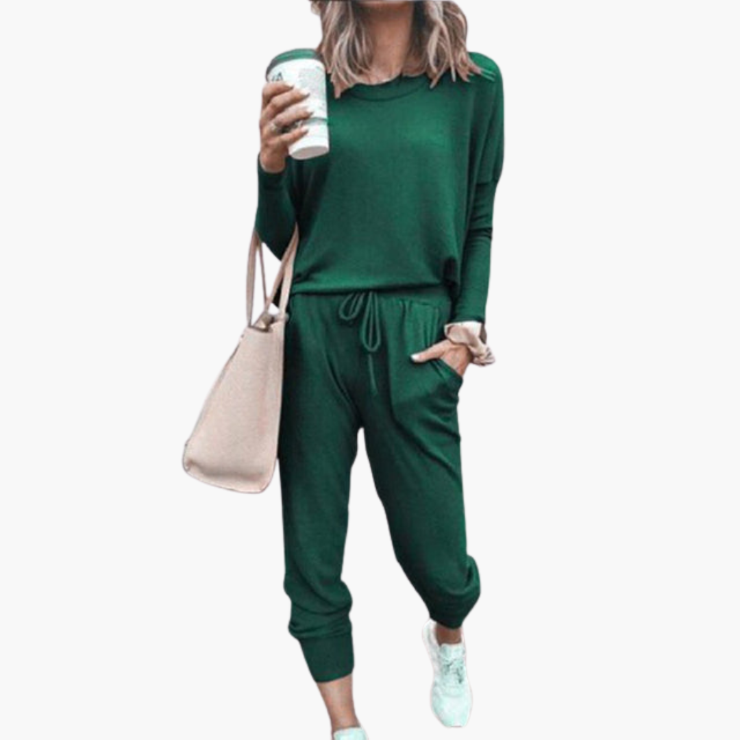 Women’s two-piece set with long sleeves and trousers