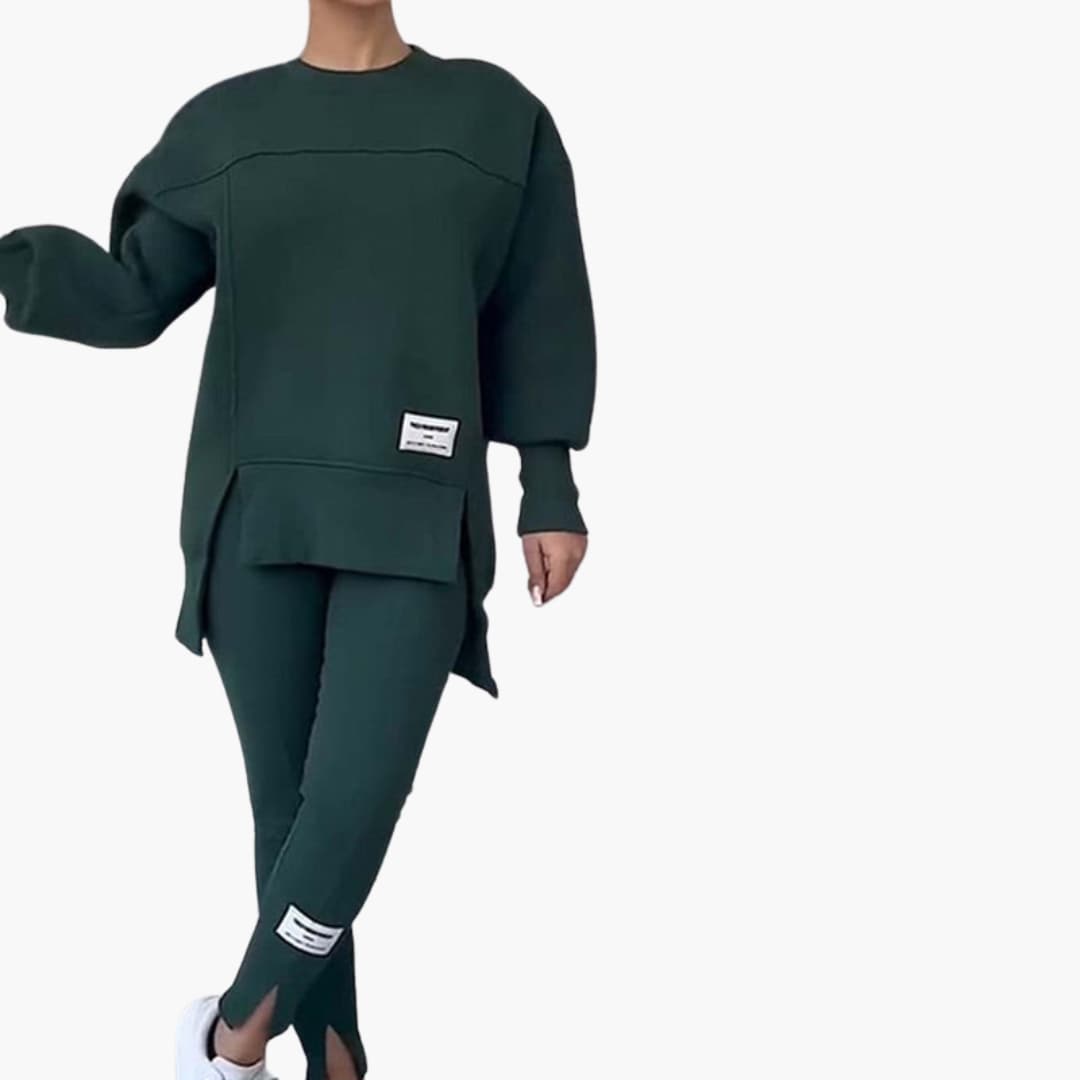 Women’s two-piece set with long sleeves and trousers