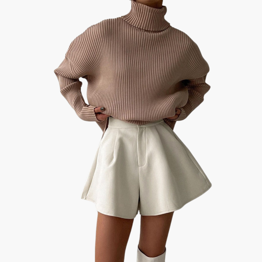 Women’s Flared Shorts with Pleats and High Waist