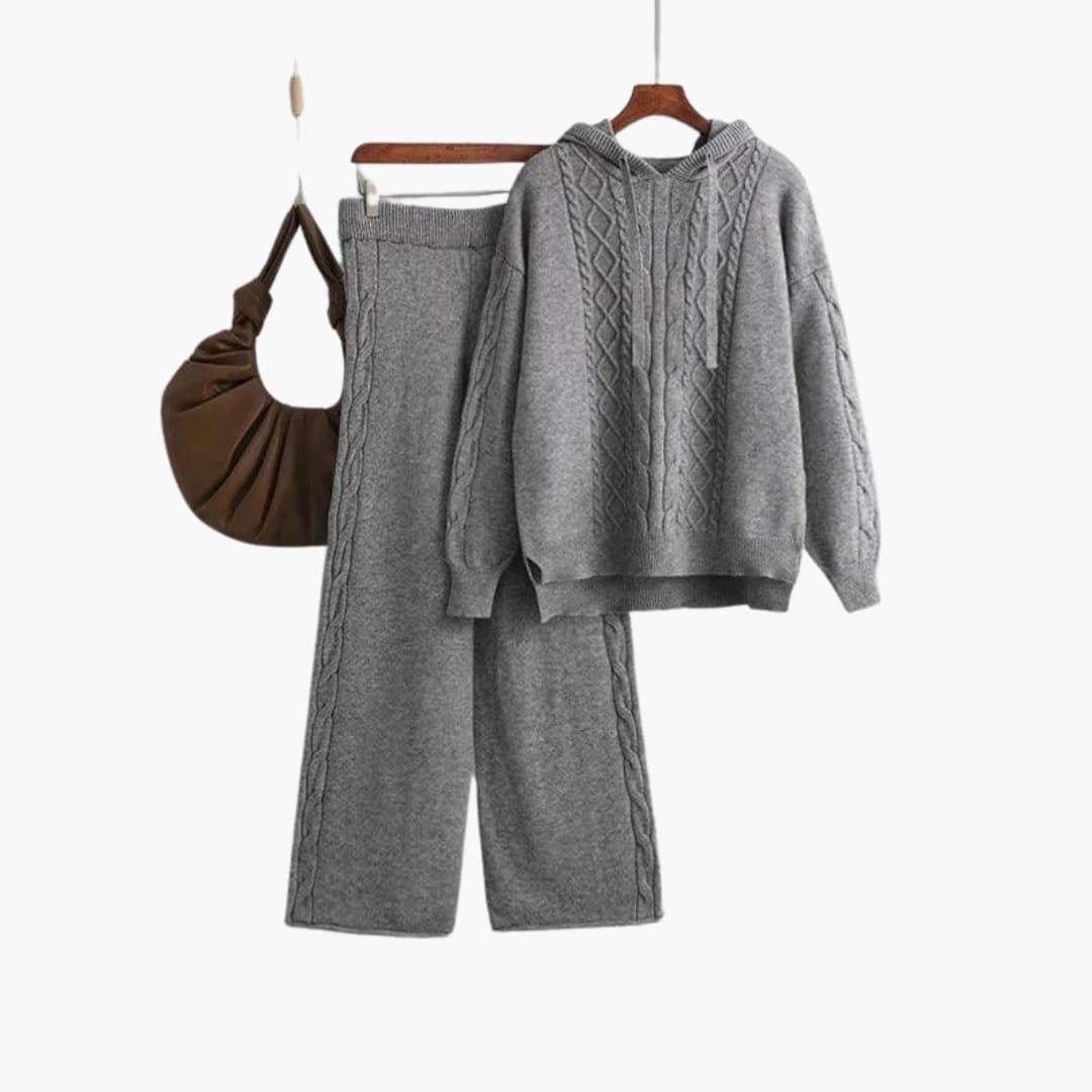 Women's Oversized Knit Lounge Outfit