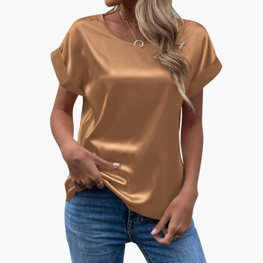 Women’s Short-Sleeve Top with Relaxed Fit