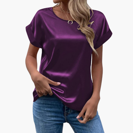 Women’s Short-Sleeve Top with Relaxed Fit
