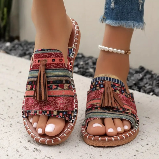 Women's Comfortable Flat Sandals with Cushioned Footbed and Slip-On Design