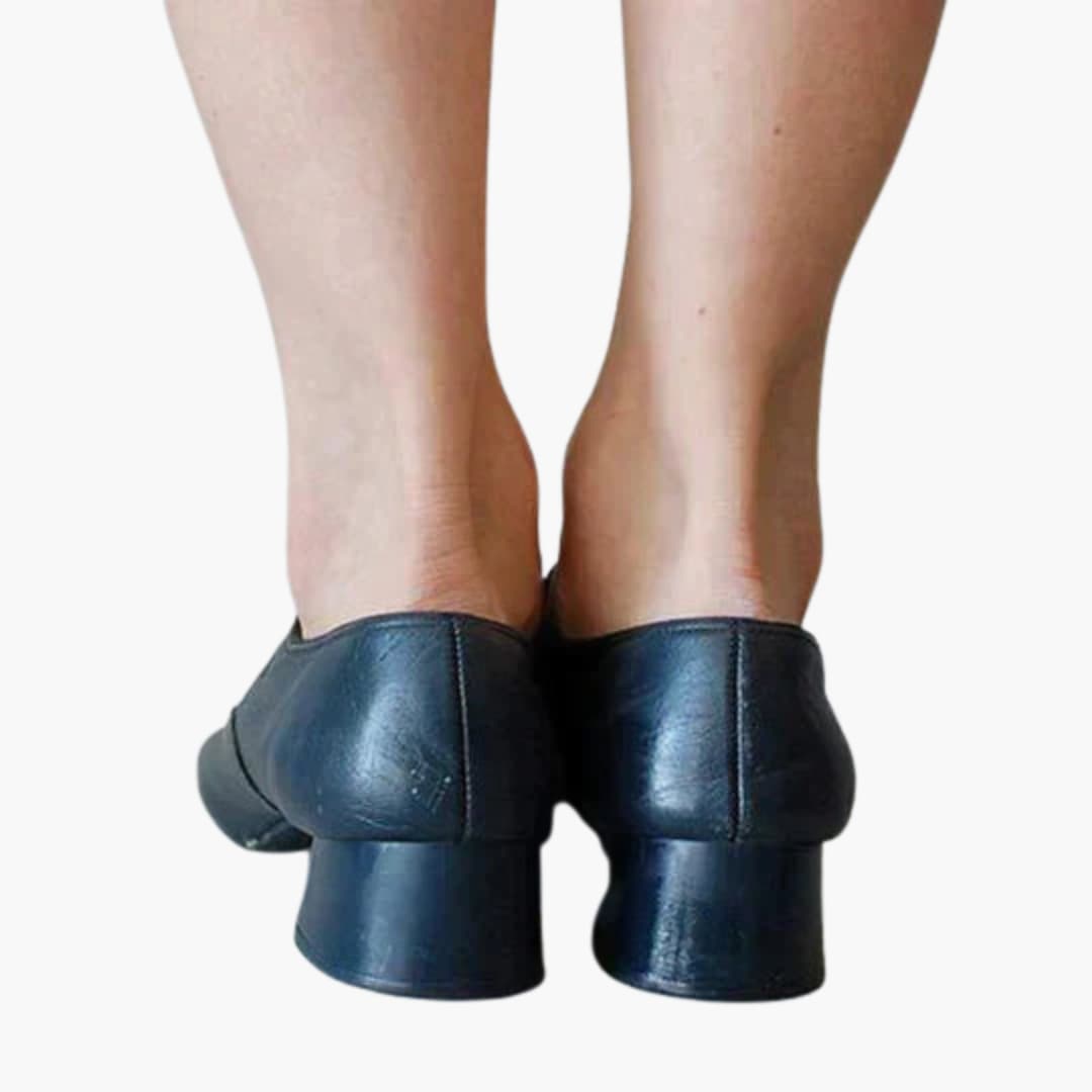 Women’s Closed Toe Sandals with Buckle Strap