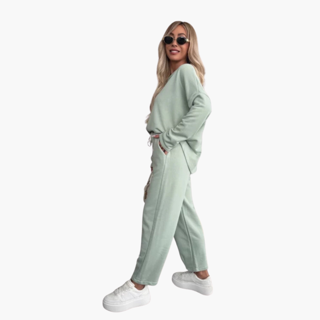 Women’s Coordinated Two-Piece Set with Relaxed Fit