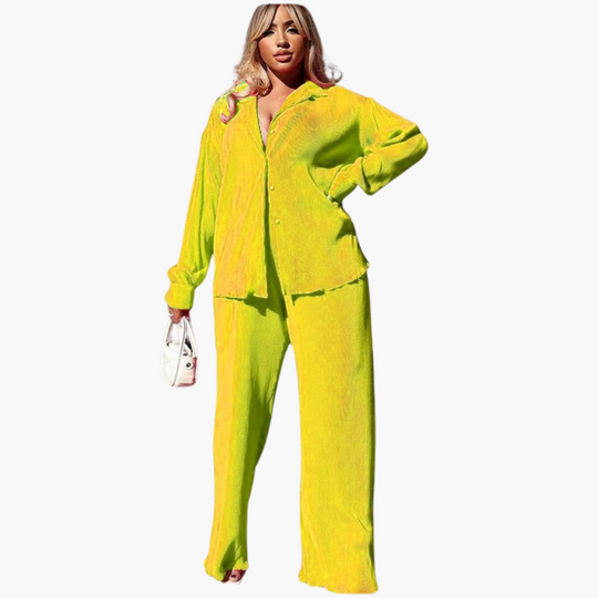 Women’s two-piece set with pleated top and trousers