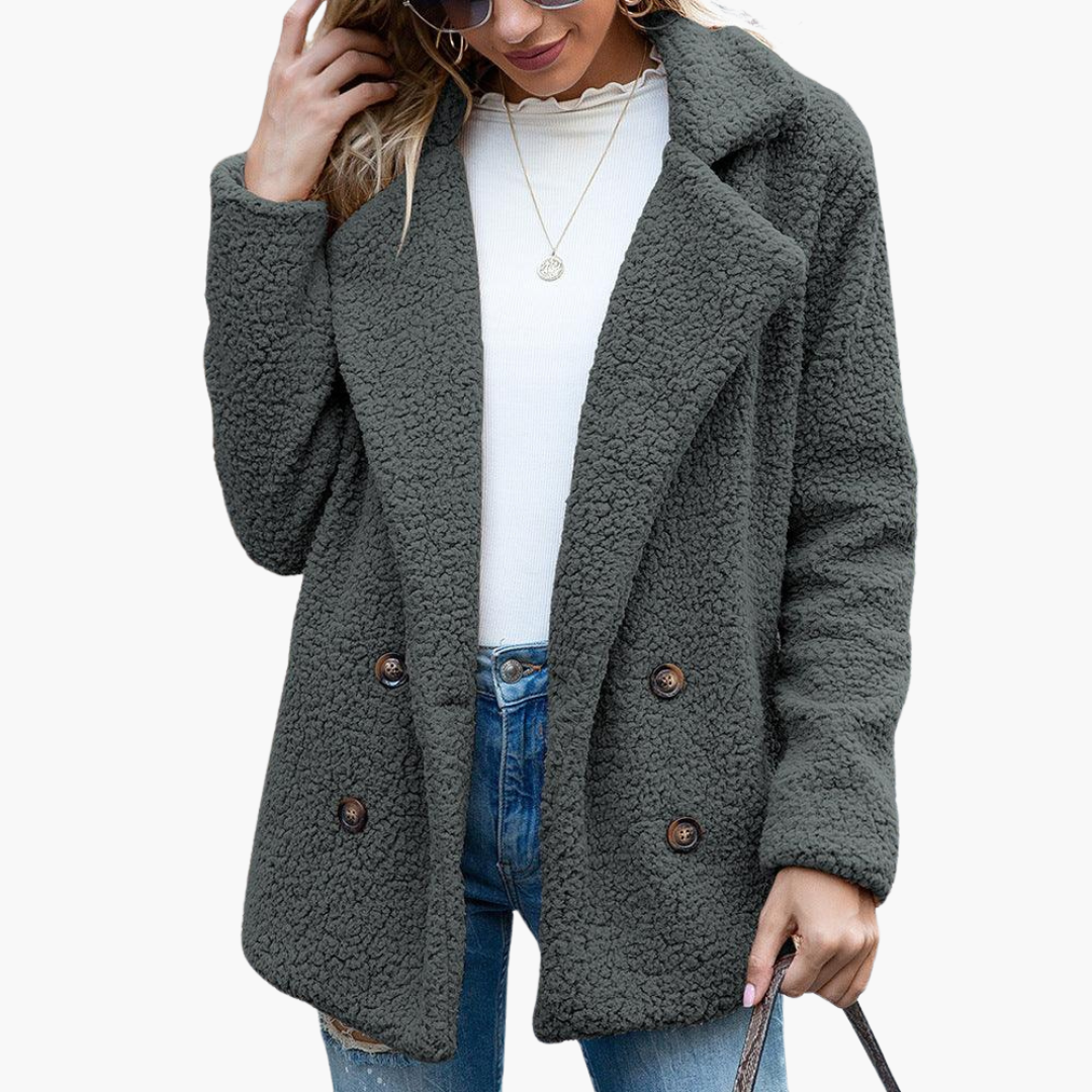 Women’s Oversized Faux Fur Jacket with Lapel Collar and Relaxed Fit