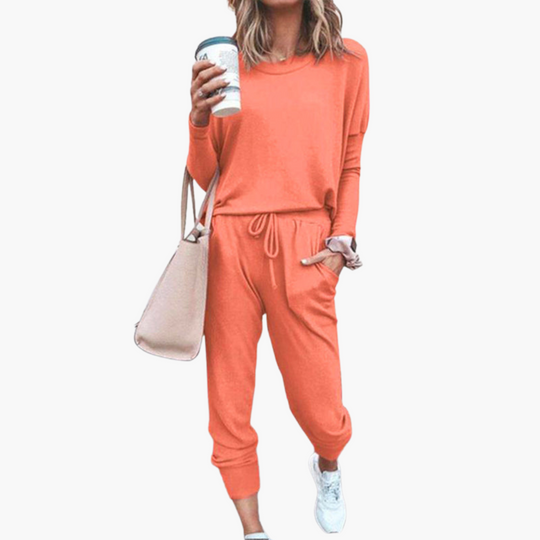 Women’s two-piece set with long sleeves and trousers