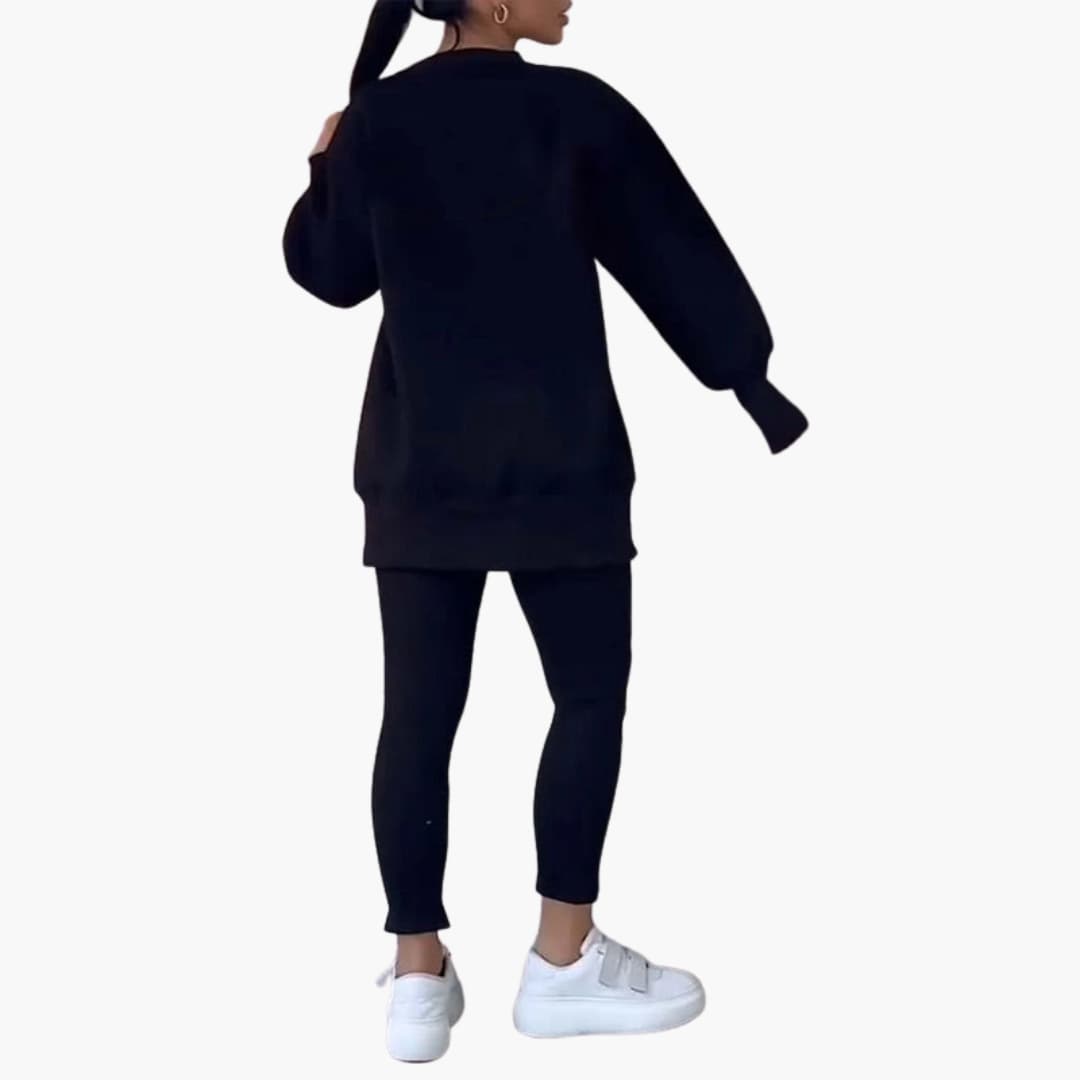 Women’s two-piece set with long sleeves and trousers