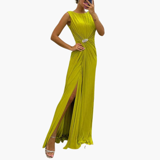 Women’s Dress with Pleated Surface and Side Slit