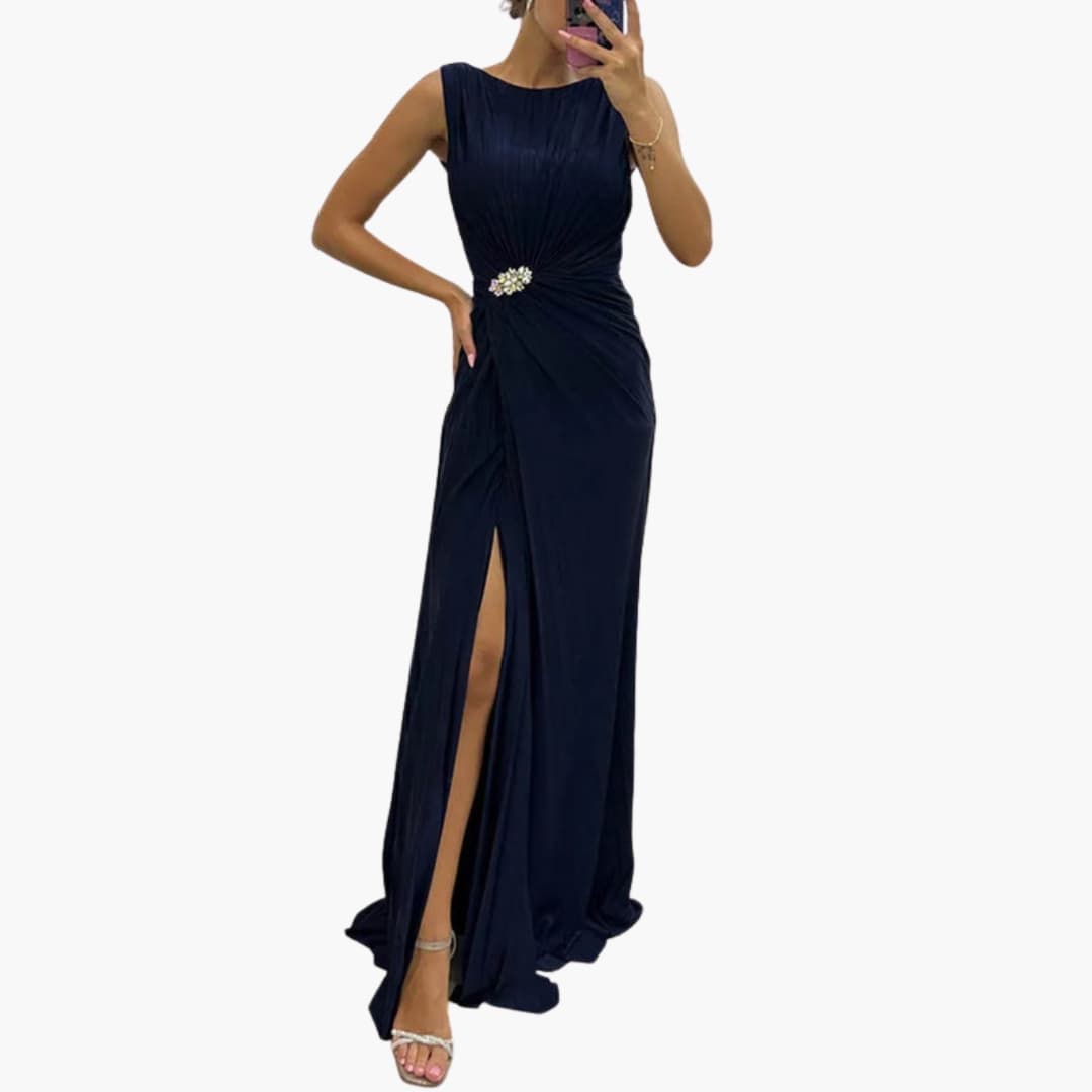 Women’s Dress with Pleated Surface and Side Slit