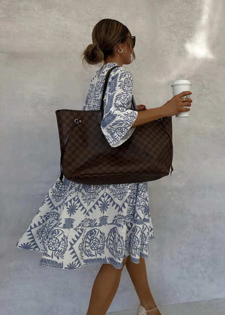 Women's Fashion Print Dress with Flattering Fit and Knee-Length Cut